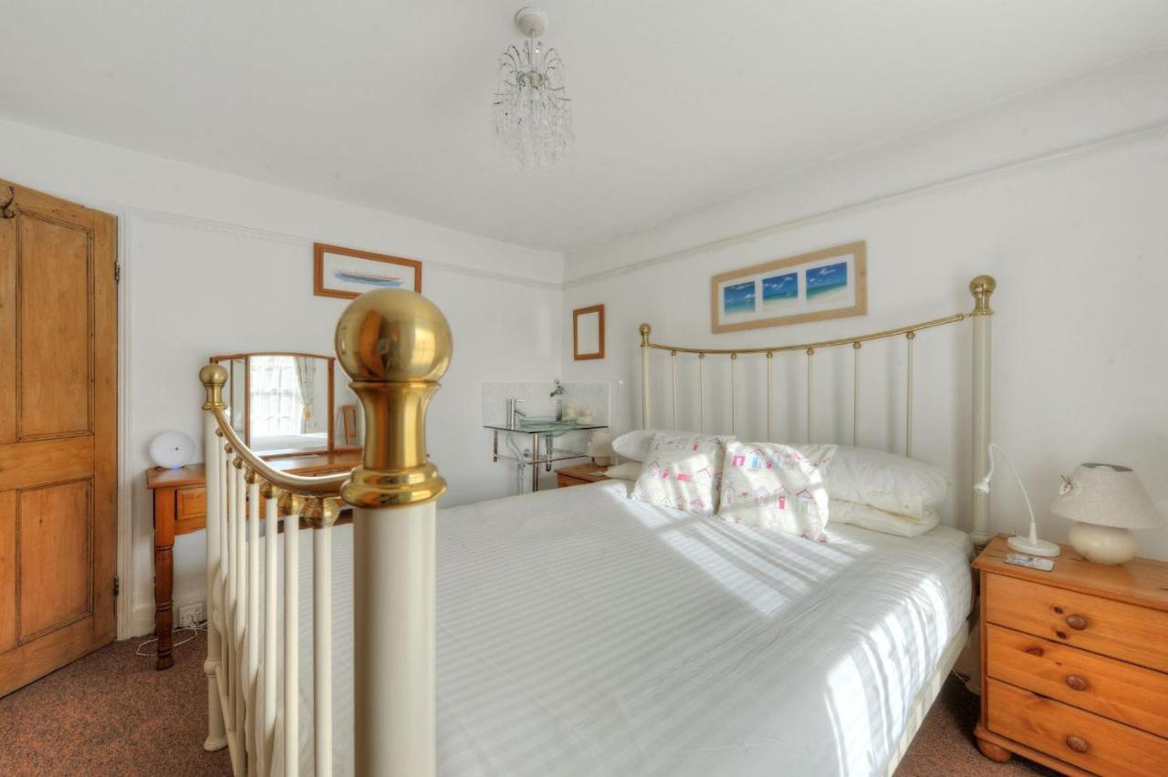 Waltham House Lyme Regis Exterior foto